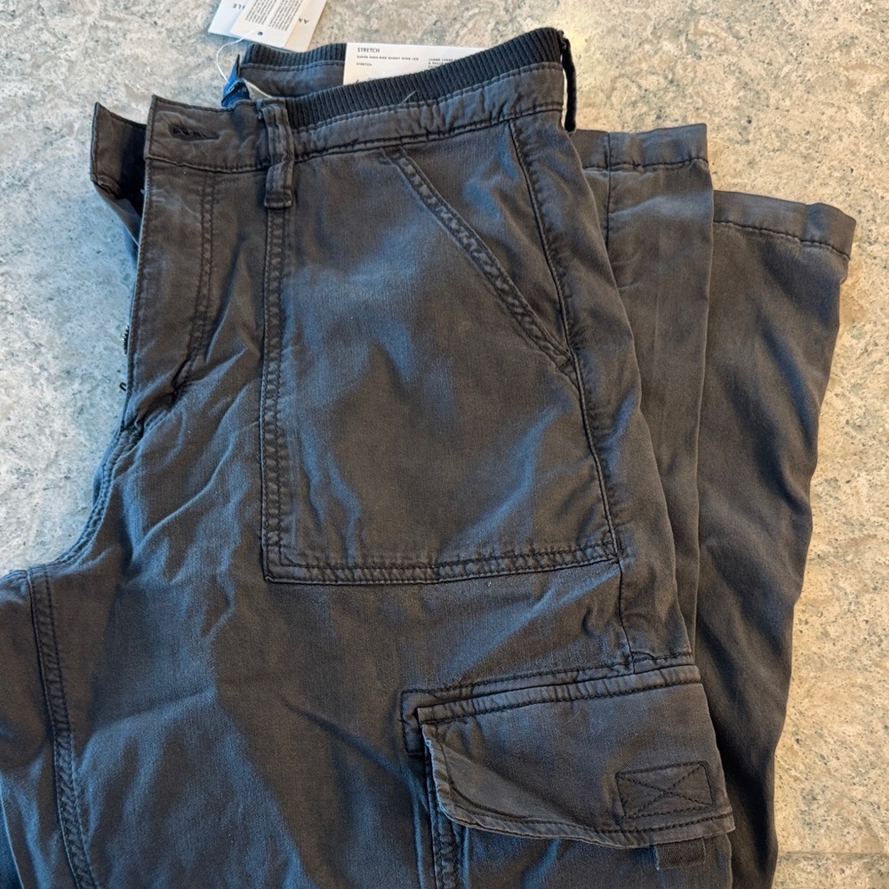 American Eagle Outfitters Women's Wide Leg Cargo Pants with stretch